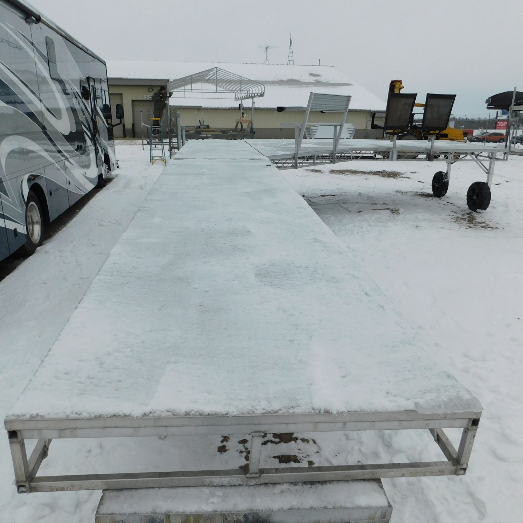 #1991 Floe 32' w/ Sundeck - Image 9